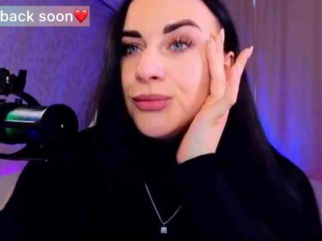 YURIEVNA13 webcam