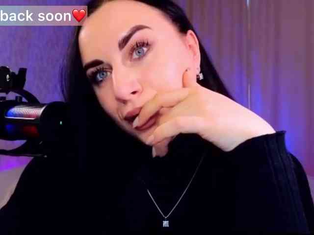 YURIEVNA13 Live Webcam on BongaCams