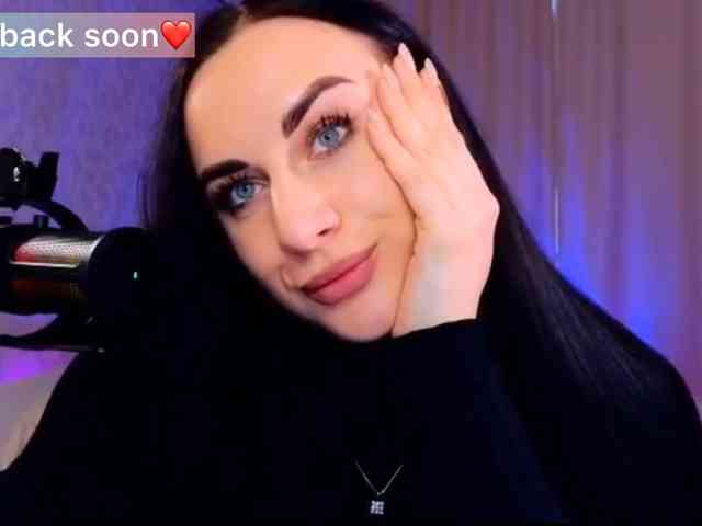 YURIEVNA13 webcam