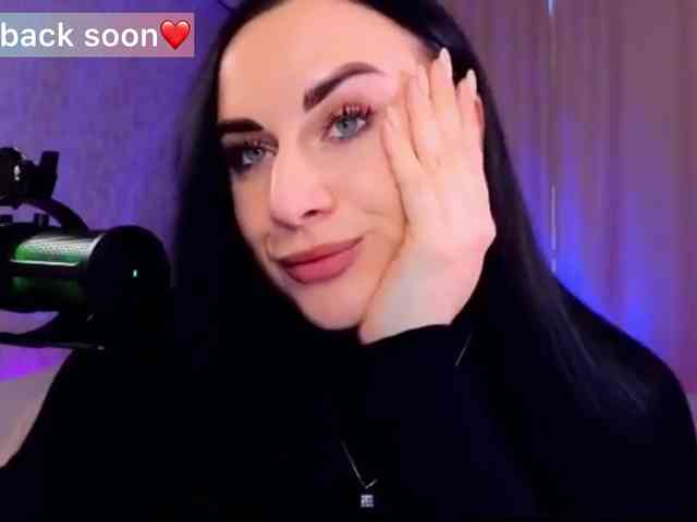 YURIEVNA13 webcam