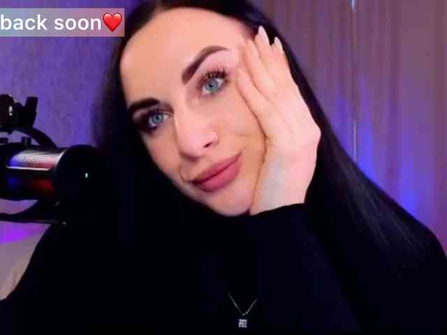 YURIEVNA13 webcam