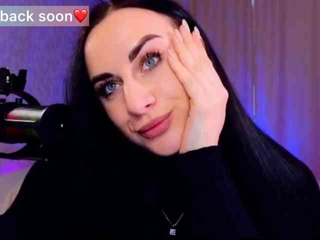 YURIEVNA13 webcam