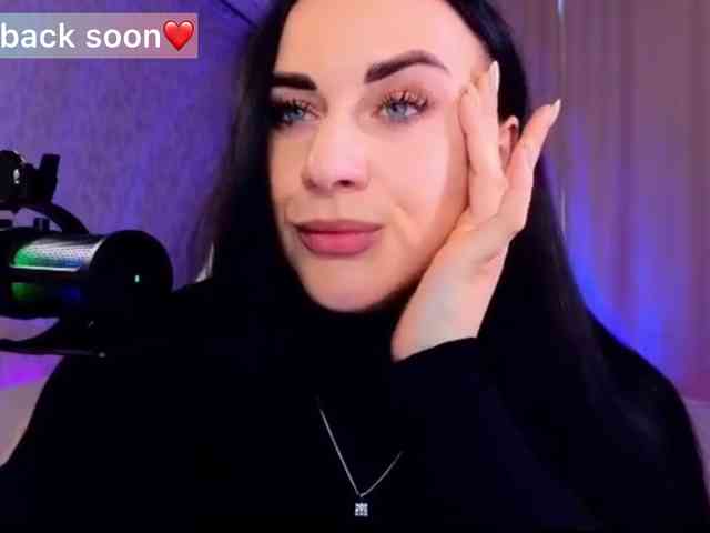 YURIEVNA13 webcam