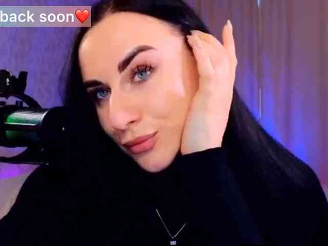 YURIEVNA13 webcam