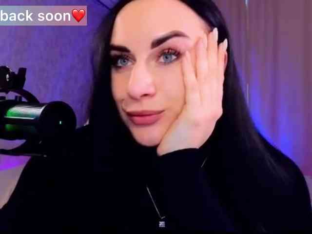 YURIEVNA13 webcam