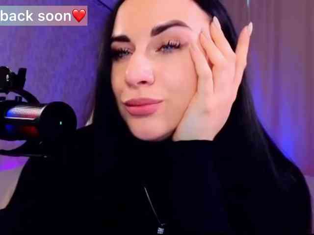 YURIEVNA13 webcam