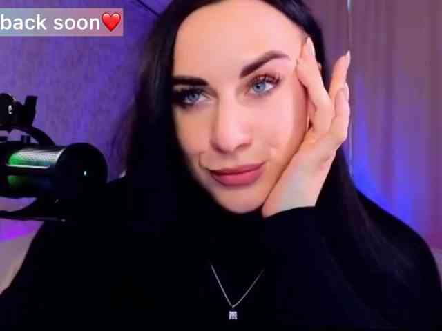 YURIEVNA13 webcam