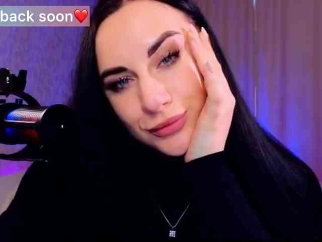 YURIEVNA13 webcam
