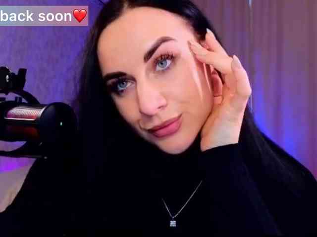 YURIEVNA13 webcam