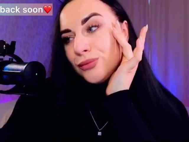 YURIEVNA13 webcam