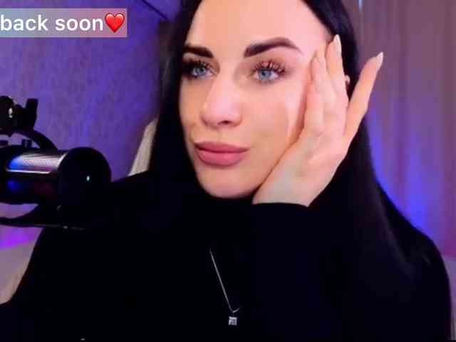 YURIEVNA13 webcam