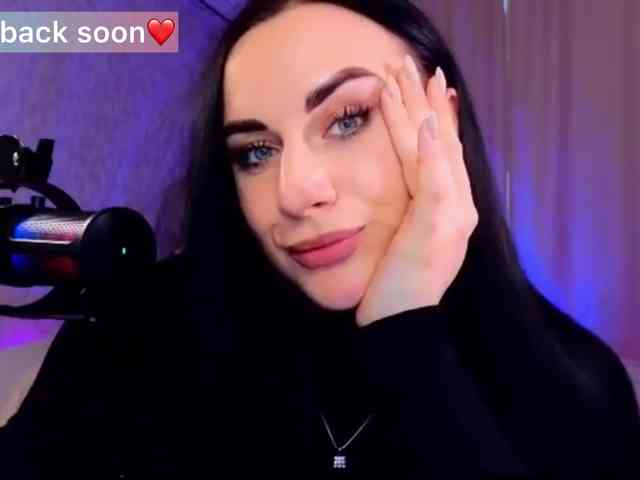 YURIEVNA13 webcam