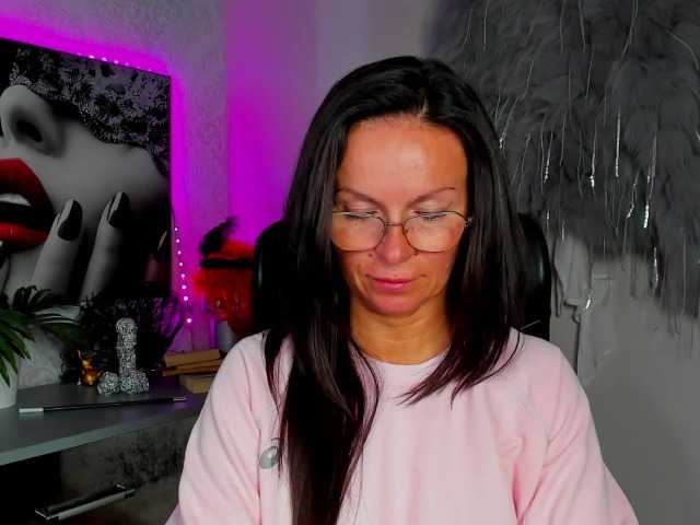 HelenSHOW1
