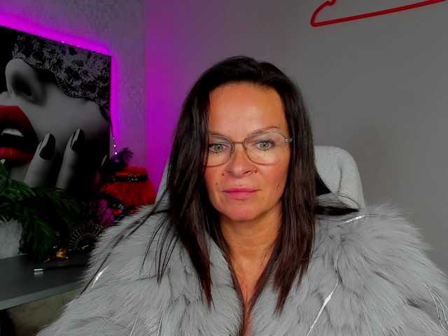 HelenSHOW1 live cam preview