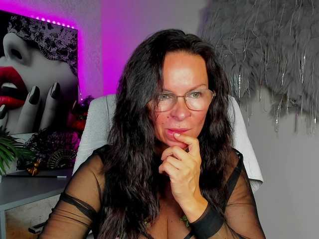HelenSHOW1 — live female cam
