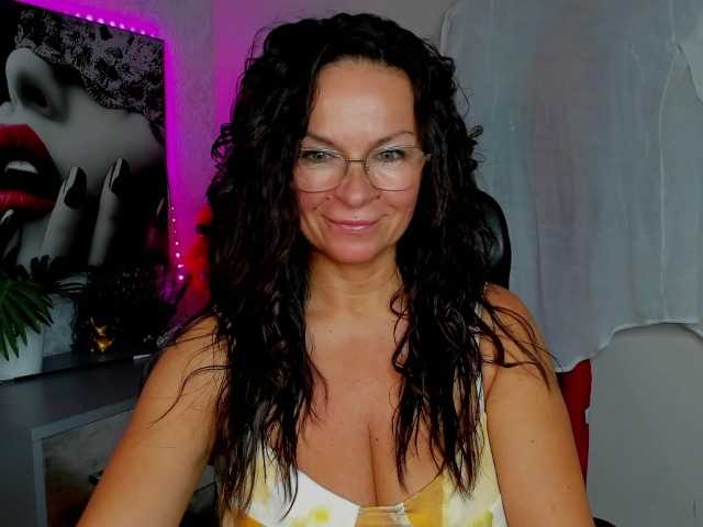 HelenSHOW1 live webcam show