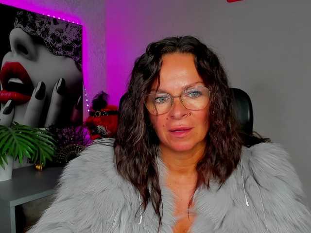 HelenSHOW1