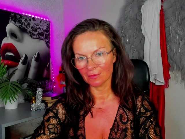 HelenSHOW1 webcam