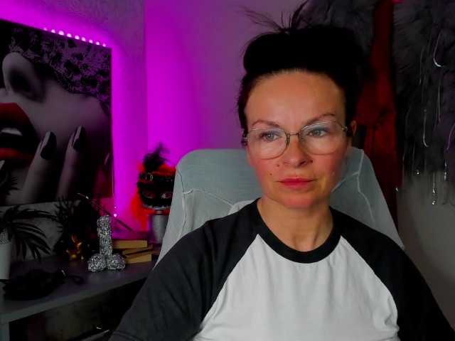 HelenSHOW1