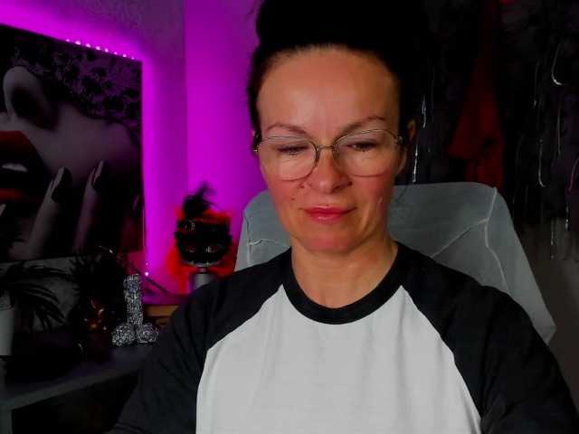HelenSHOW1