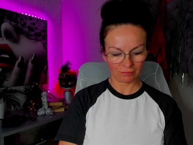 HelenSHOW1