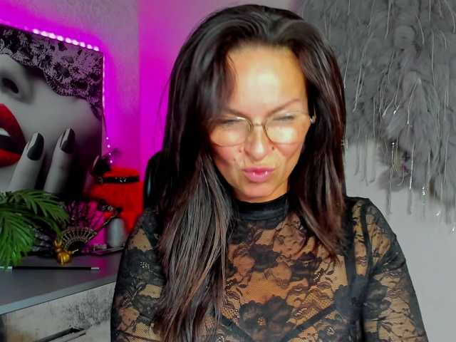 HelenSHOW1