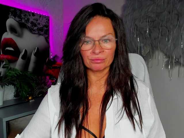 HelenSHOW1