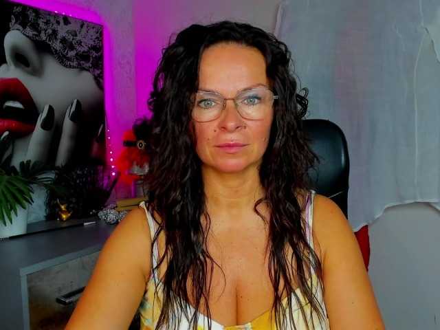 HelenSHOW1 live webcam show