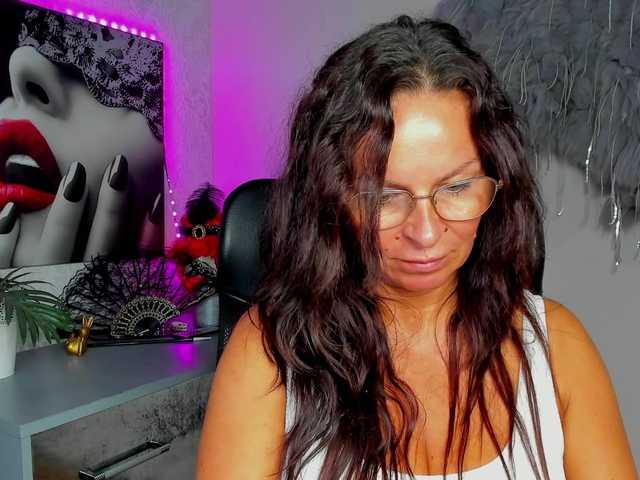 HelenSHOW1
