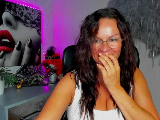 HelenSHOW1 live cam preview
