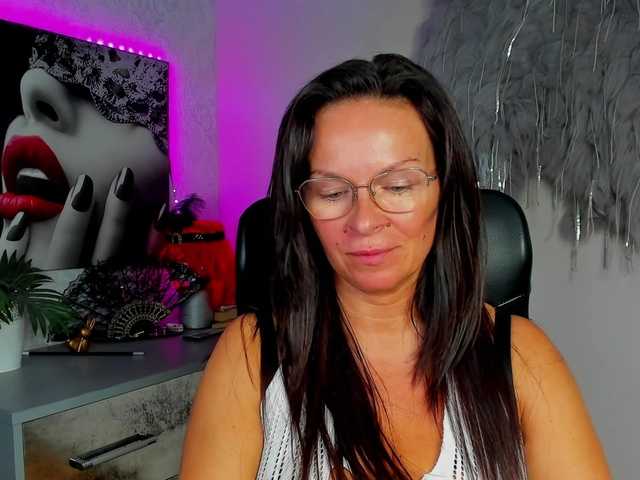 HelenSHOW1
