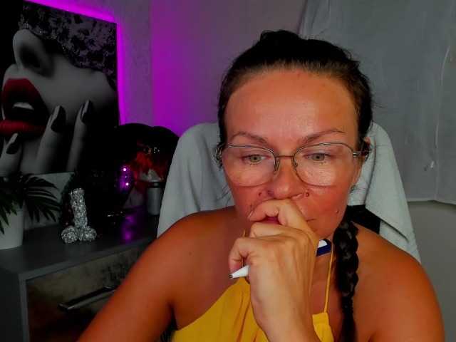HelenSHOW1