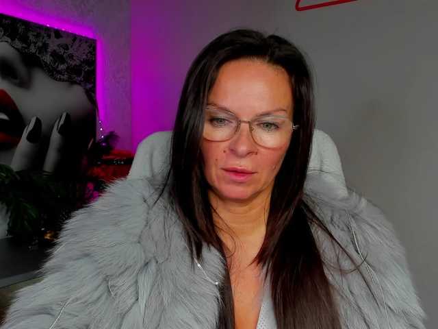 HelenSHOW1