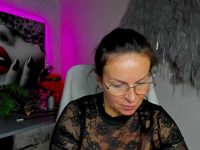 HelenSHOW1