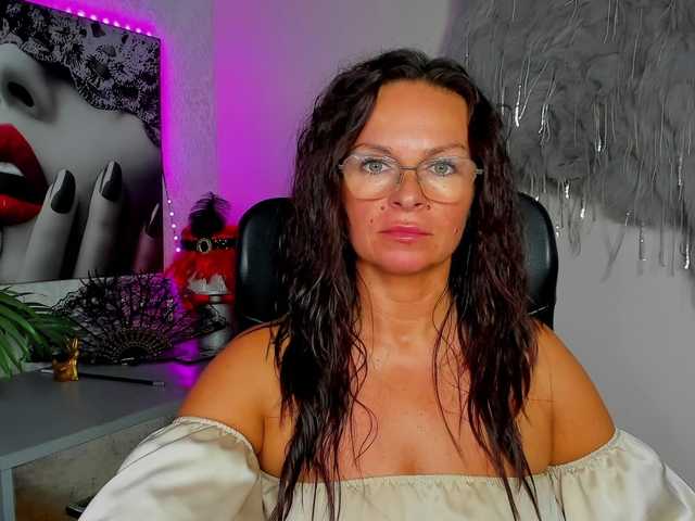 HelenSHOW1