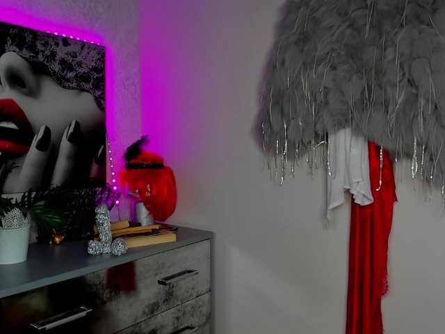 HelenSHOW1 live cam on BongaCams