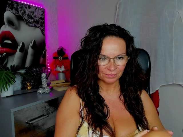 HelenSHOW1 live webcam show