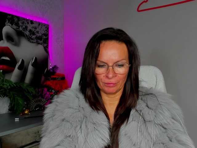 HelenSHOW1 live cam preview
