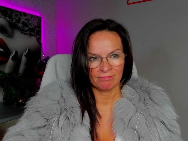 HelenSHOW1 live cam preview