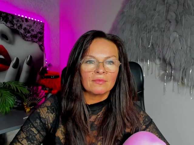 HelenSHOW1