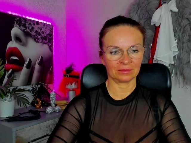 HelenSHOW1 webcam bongacams model stream image