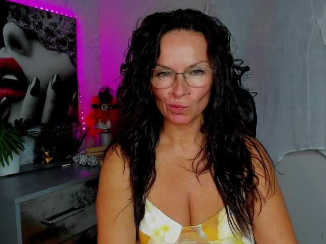 HelenSHOW1 live webcam show