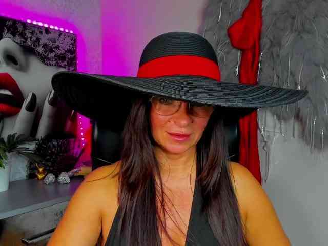 HelenSHOW1 webcam