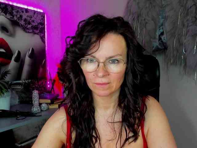 HelenSHOW1 webcam