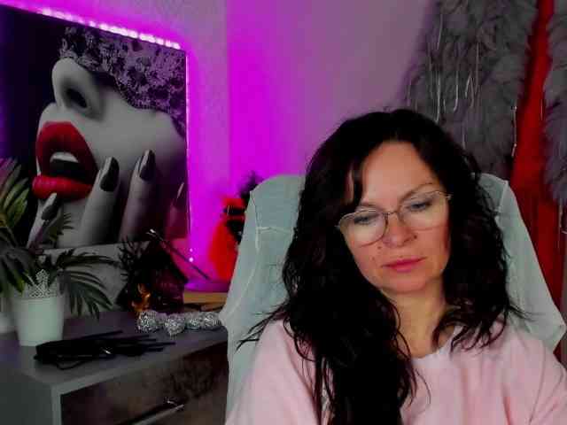 HelenSHOW1 webcam