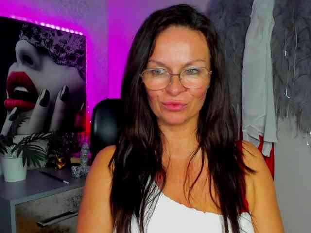HelenSHOW1 webcam
