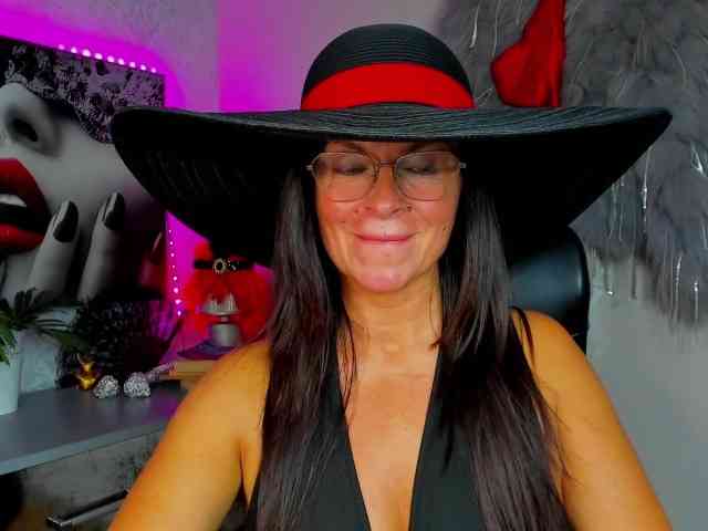 HelenSHOW1 webcam