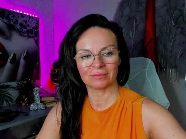 HelenSHOW1 webcam