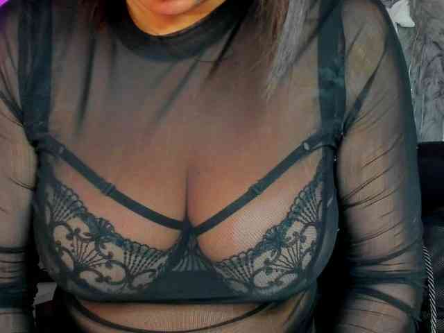 HelenSHOW1 webcam