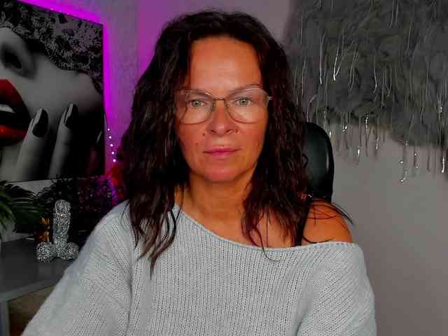 HelenSHOW1 webcam